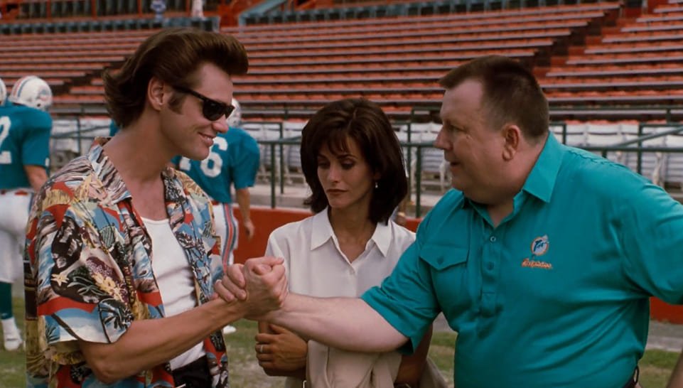 Myśl jak Ace Ventura! — Szukasz Śnieżynki, zaginionej maskotki Miami Dolphins. Jak rozpoczniesz śledztwo?