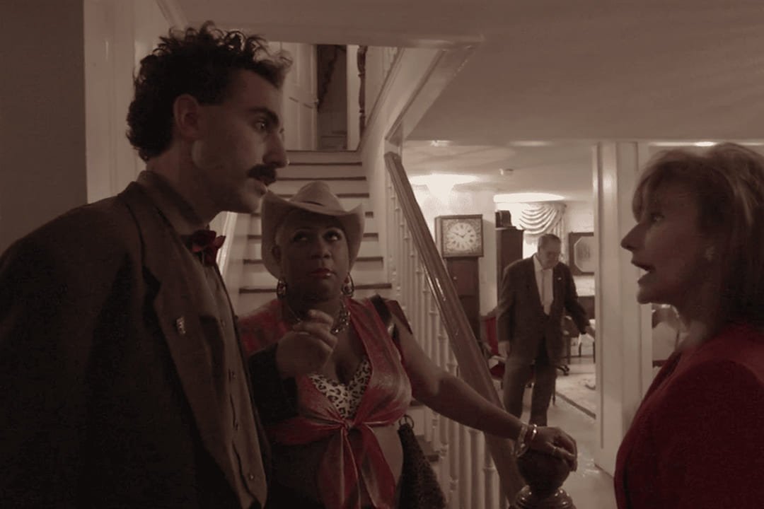 ¡Piensa como Borat! — ¿Estás en una cena con una rica familia americana. Cómo te comportas?