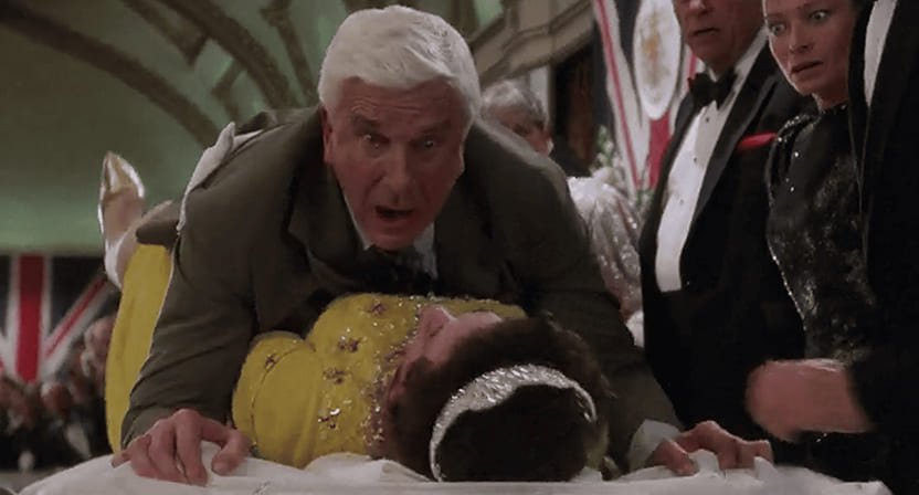 Pensa come Una pallottola spuntata! — Sei a un ricevimento formale con la regina. Come ti comporti?