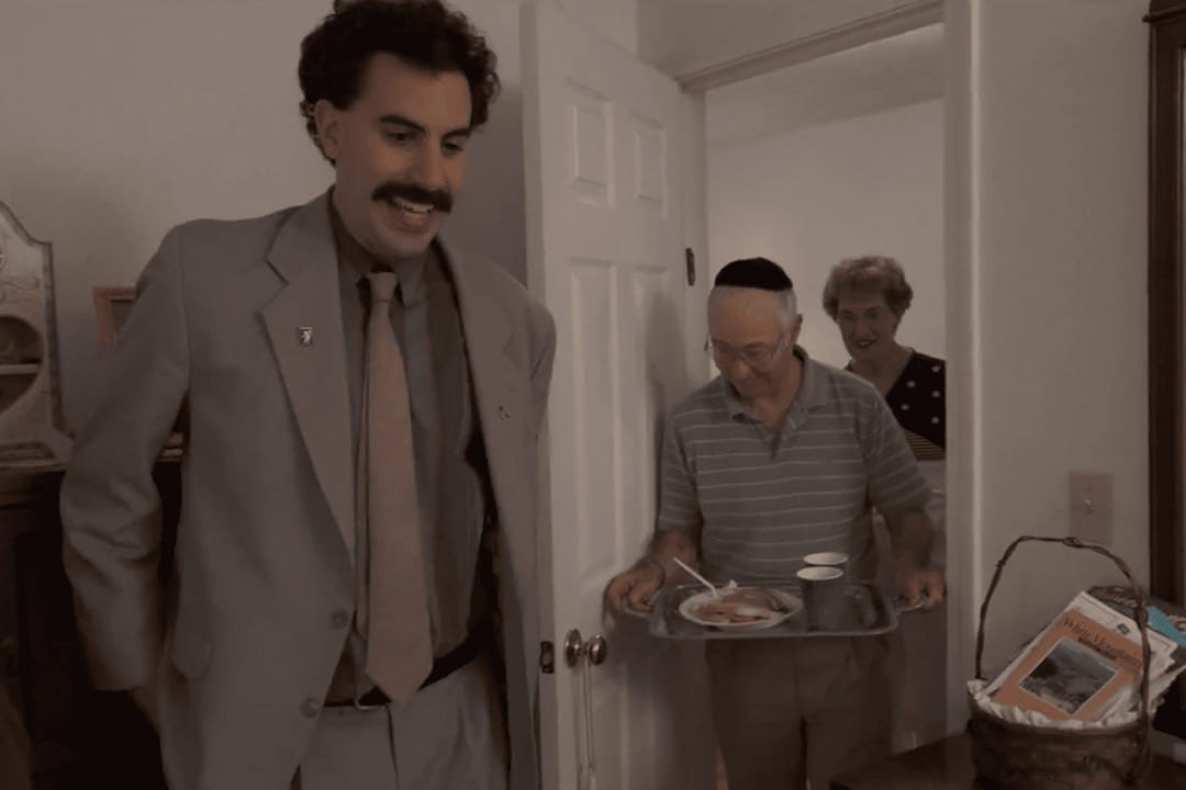 ¡Piensa como Borat! — Estás en una clase de etiqueta. ¿Cómo te comportas?