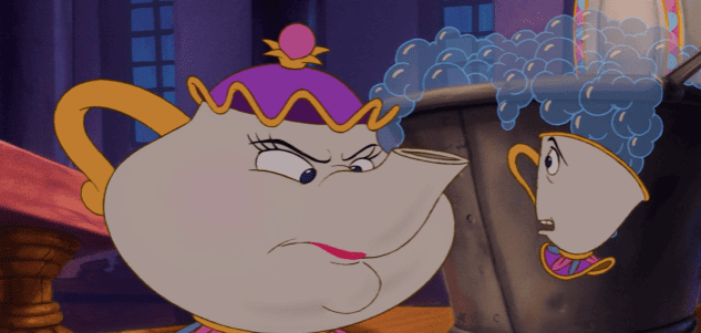La Bella y la Bestia — ¿Quién del personal del castillo es una tetera?