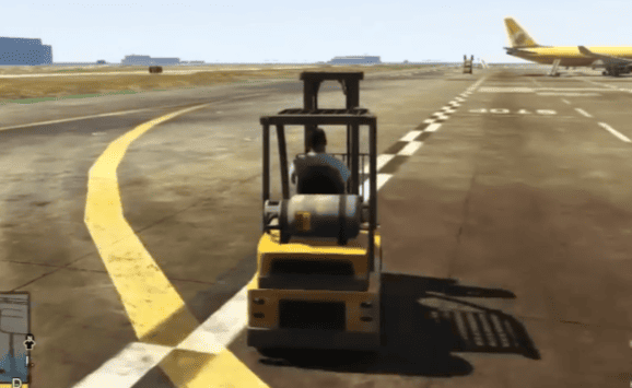 GTA V: fact or fiction? — Is it true that you can lift an airliner with a forklift?