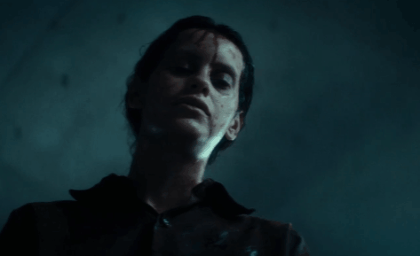 L&rsquo;intrigue du film « La Plateforme 2 » — Selon la « Loi » des loyalistes, que devait-on faire du plat d'une personne décédée ?