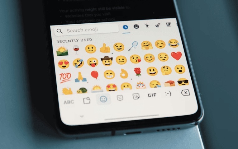 Guess the historical event by emoji