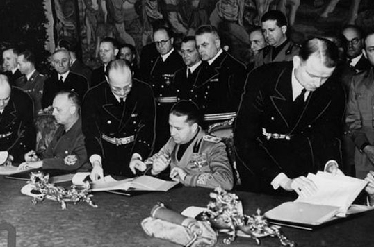 História da Segunda Guerra Mundial — Qual país, além da Alemanha e Itália, assinou o Pacto Tripartite?