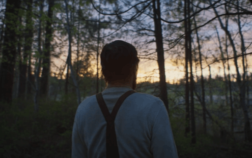 Train in Dreams — Koks vidinis konfliktas labiausiai kankina Robertą viso filmo metu?