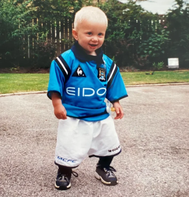 El futbolista en una foto de cuando era niño