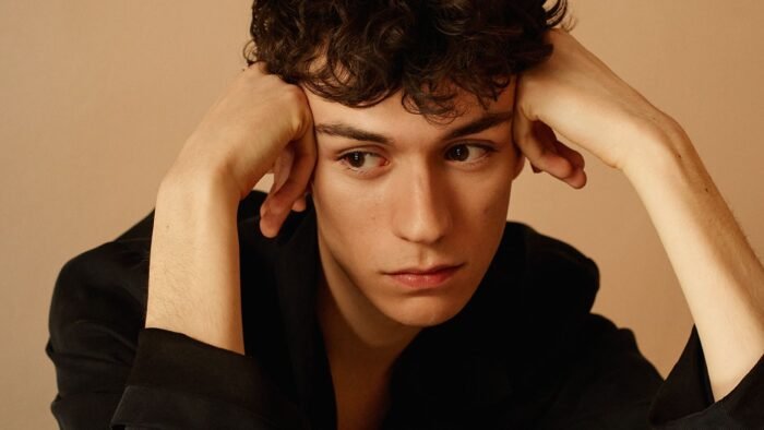 Finalistas da Eurovision 2026 por foto — De que país é o participante mostrado na foto?