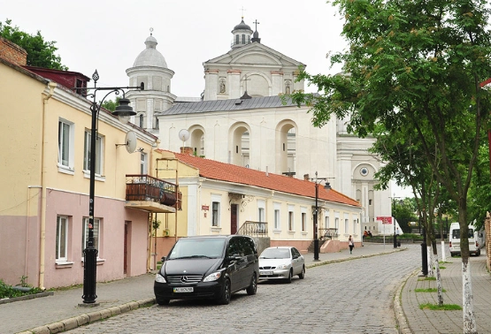 General Geography of Ukraine — Choose the city with the smallest population: